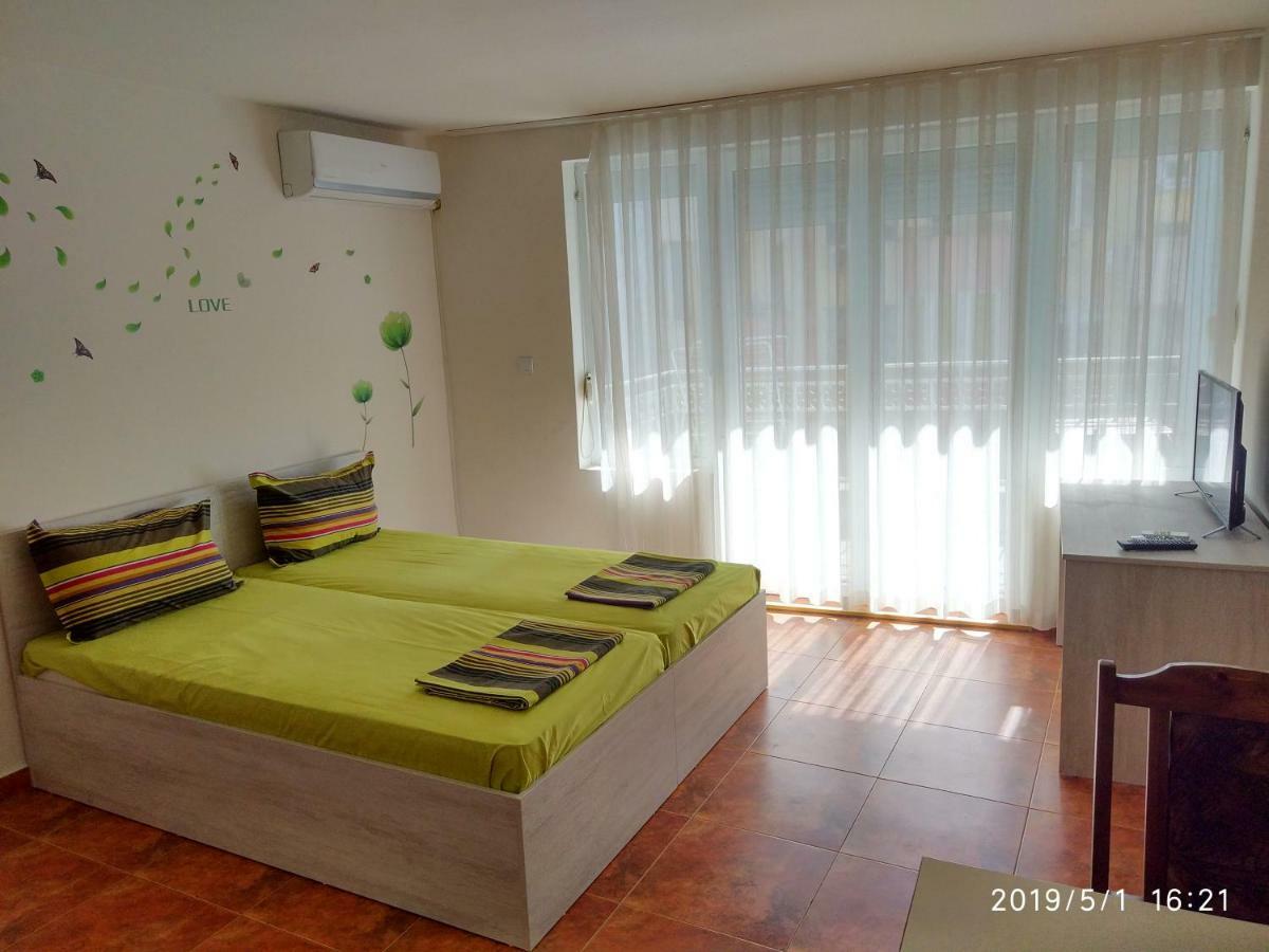Apartmán Downtown Studio Varna Exteriér fotografie
